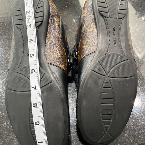 Louis Vuitton Men's Sneakers - Picture 11 of 11